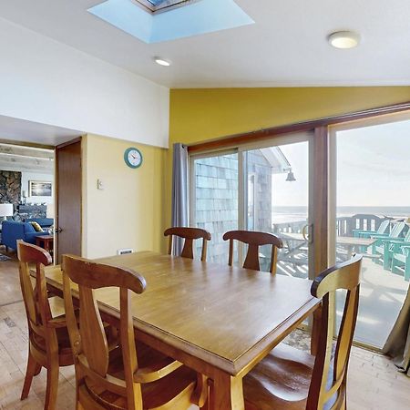 Seadrifter Oceanfront Beach House Seal Rock Exterior photo